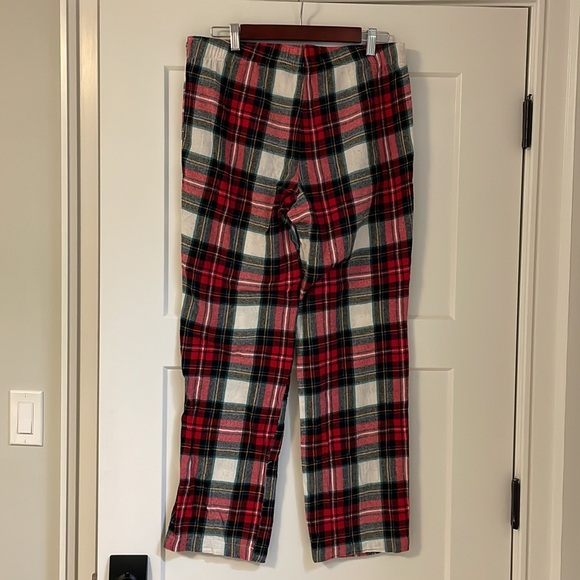 2 Pairs of Old Navy Holiday Pajama Bottoms 🎄☃️ - Picture 4 of 16